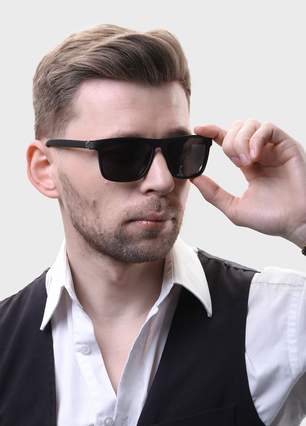Купити Чорні чоловічі сонцезахисні окуляри Gray Wolf з поряризацією GW5043 121003 в інтернет-магазині