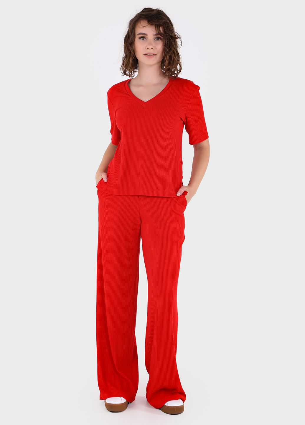 Купить Легкая футболка женская в рубчик Merlini Корунья 800000025 - Красный, 42-44 в интернет-магазине