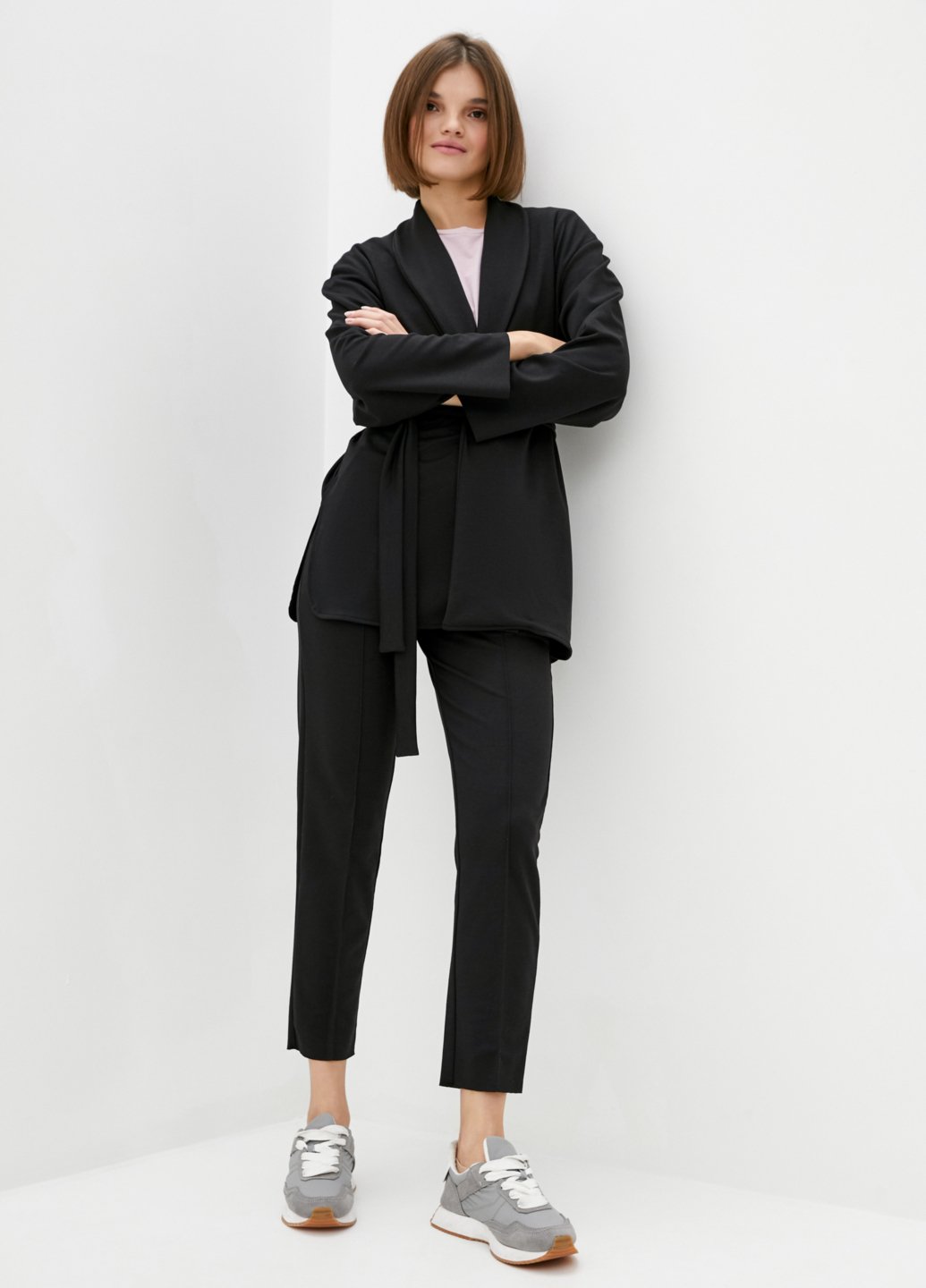 Купить Классический костюм женский черного цвета Merlini Йоркшир 100000054, размер 42-44 в интернет-магазине