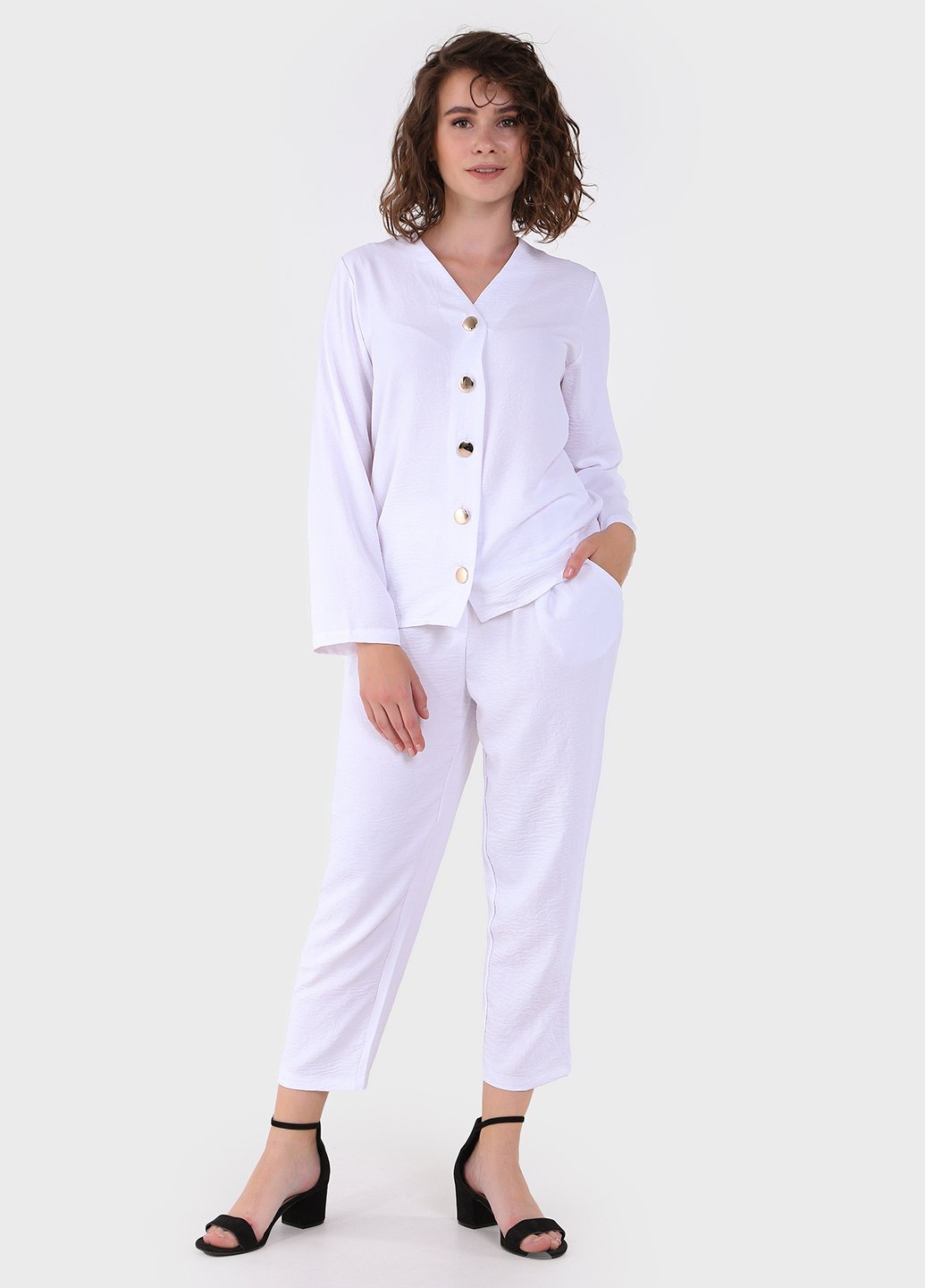Купить Модный летний костюм женский белого цвета Merlini Двойка 100000131, размер 42-44 в интернет-магазине