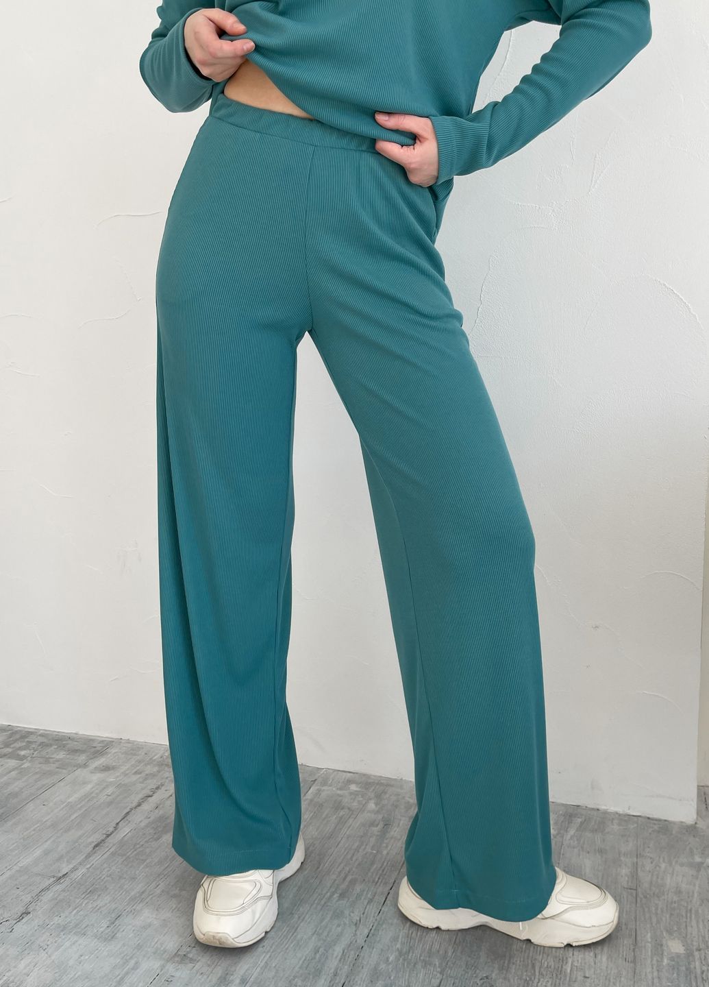 Купить Бирюзовый костюм женский в рубчик с широкими штанами Merlini Мантуя 100000405, размер 3XL-5XL в интернет-магазине