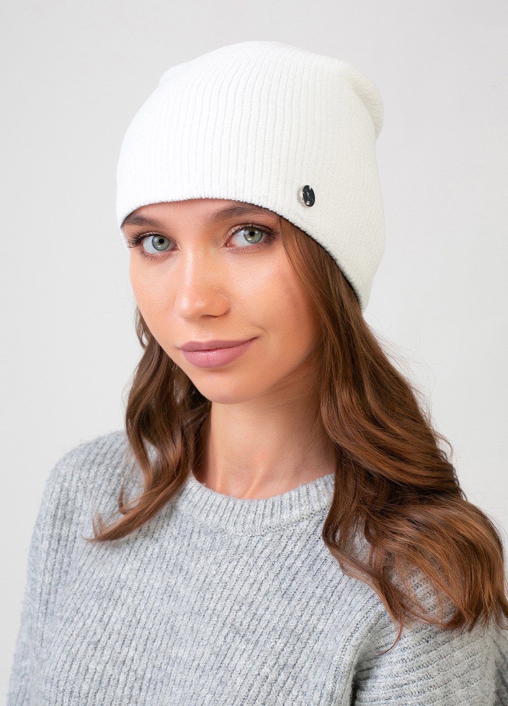 Купить Теплая зимняя велюровая шапка Merlini Баден 330027 - Белый в интернет-магазине