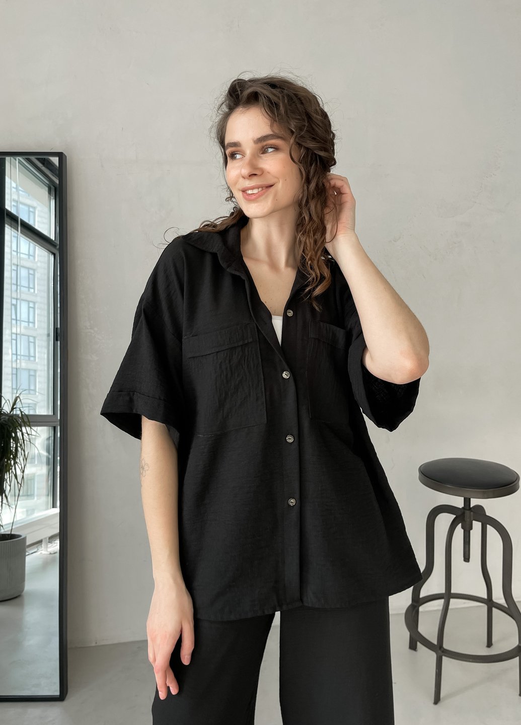 Купить Женская льняная рубашка с коротким рукавом черная Merlini Фриули 200000141, размер 42-44 в интернет-магазине
