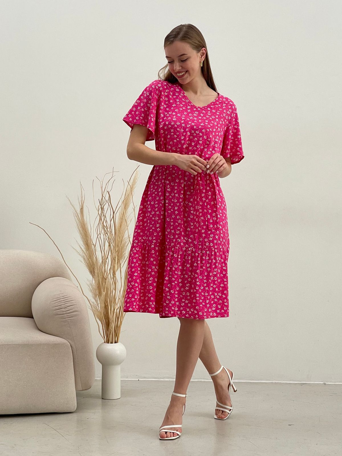 Купить Платье летнее ниже колен в цветочек розовое Merlini Мискано 700001283 размер 42-44 (S-M) в интернет-магазине