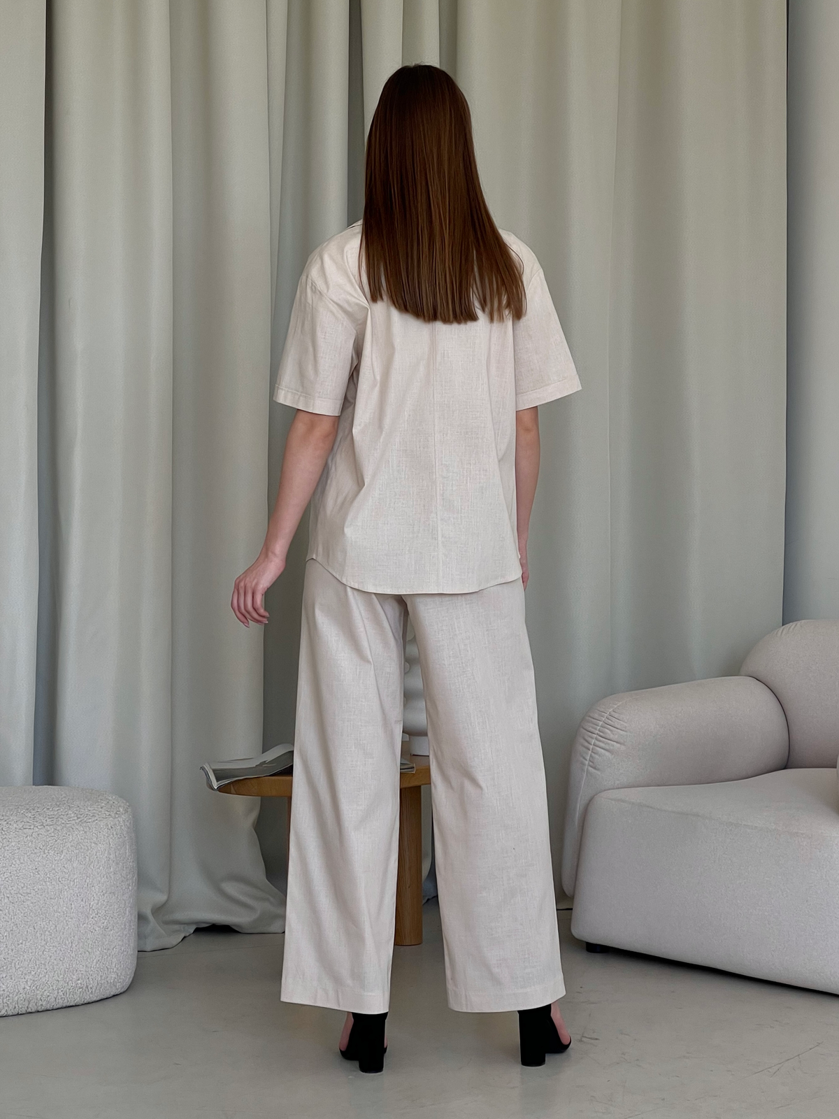 Купити Льняний костюм з брюками палаццо та сорочкою бежевий Лорен 100001206 розмір 42-44 (S-M) в інтернет-магазині