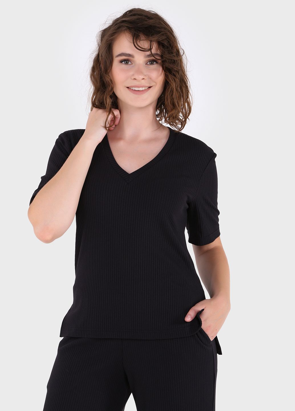 Купить Костюм женский в рубчик черного цвета Merlini Аликанте 100000097, размер 42-44 в интернет-магазине