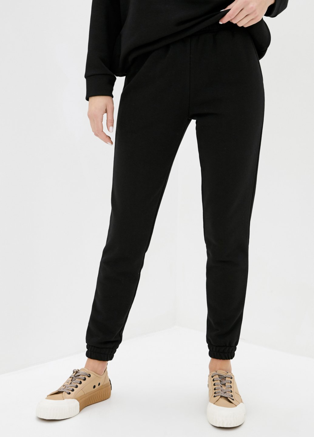 Купити Спортивні штани жіночі Merlini Мадрид 600000046 - Чорний, 42-44 в інтернет-магазині