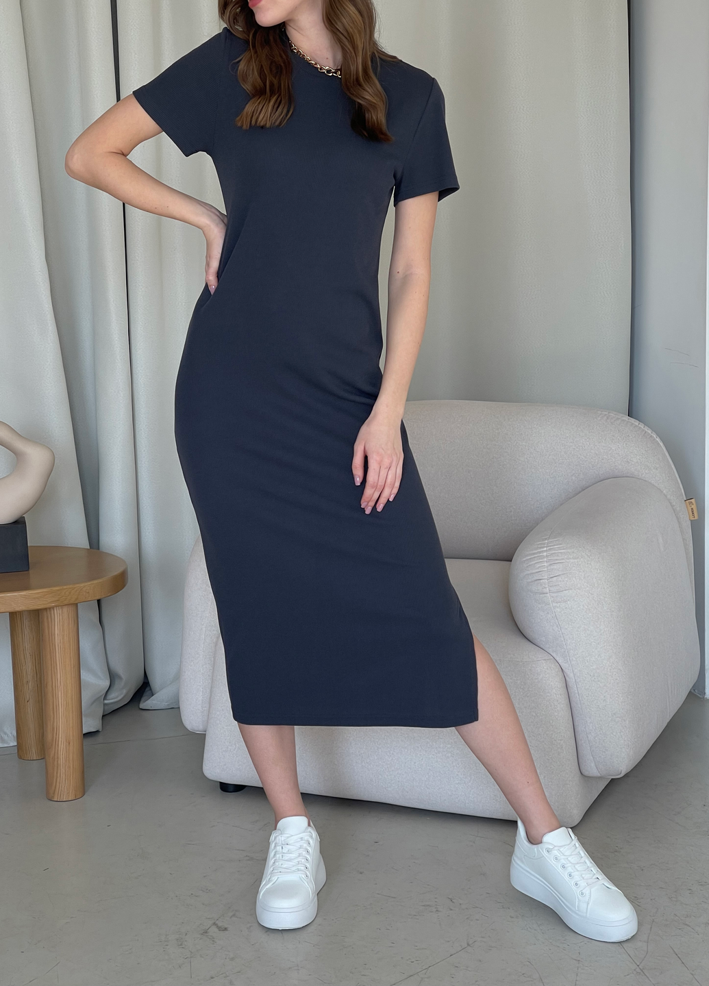 Купить Длинное платье-футболка в рубчик серое Merlini Кассо 700000130 размер 42-44 (S-M) в интернет-магазине