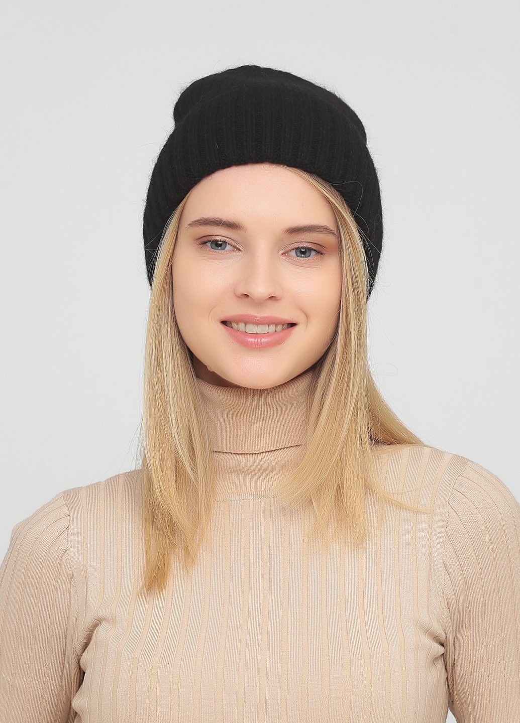 Купить Зимняя теплая ангоровая шапка без подкладки Merlini Леди 340182 - Черный в интернет-магазине