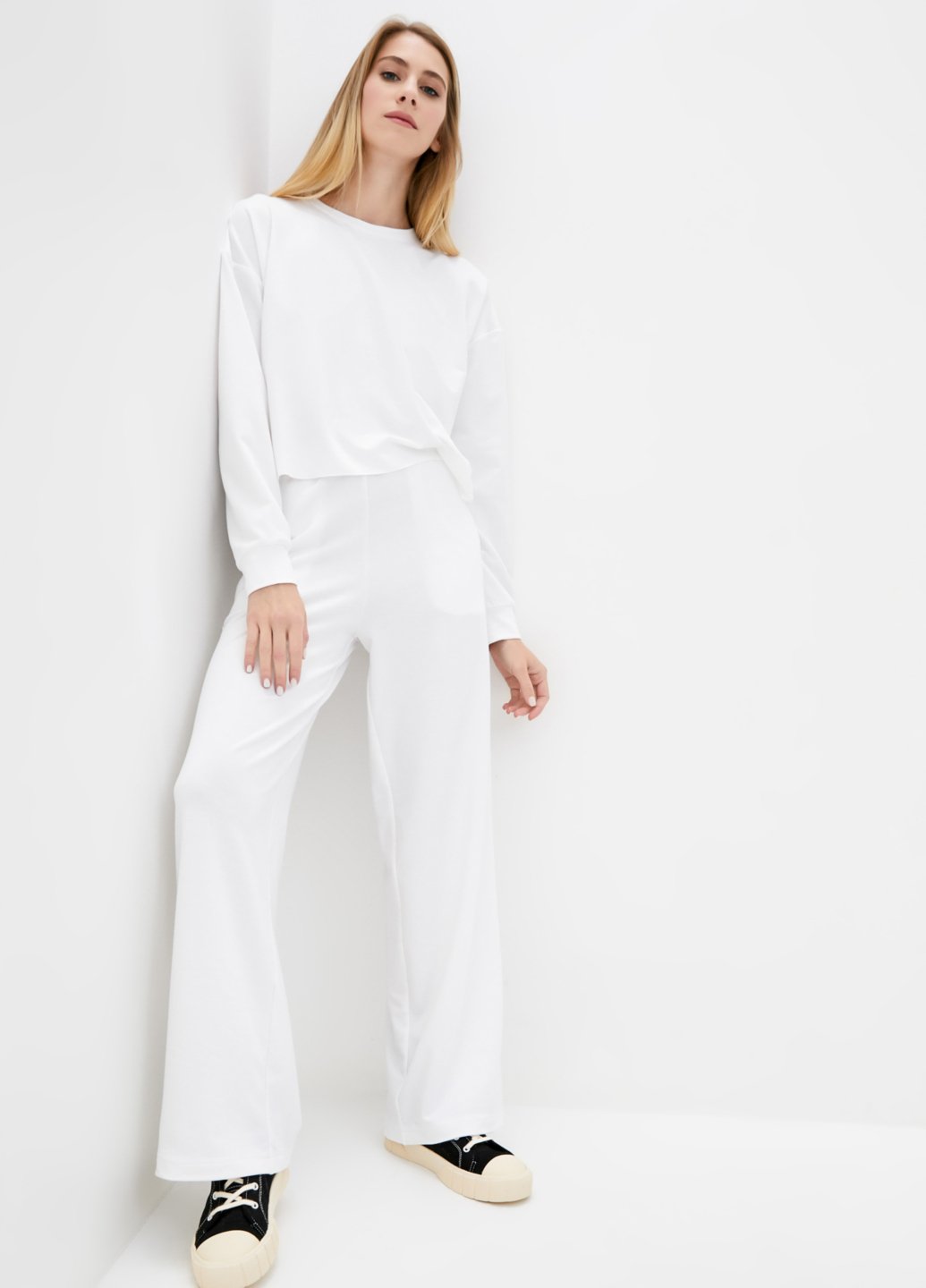 Купить Костюм женский белого цвета Merlini Хємпшир 100000058, размер 42-44 в интернет-магазине