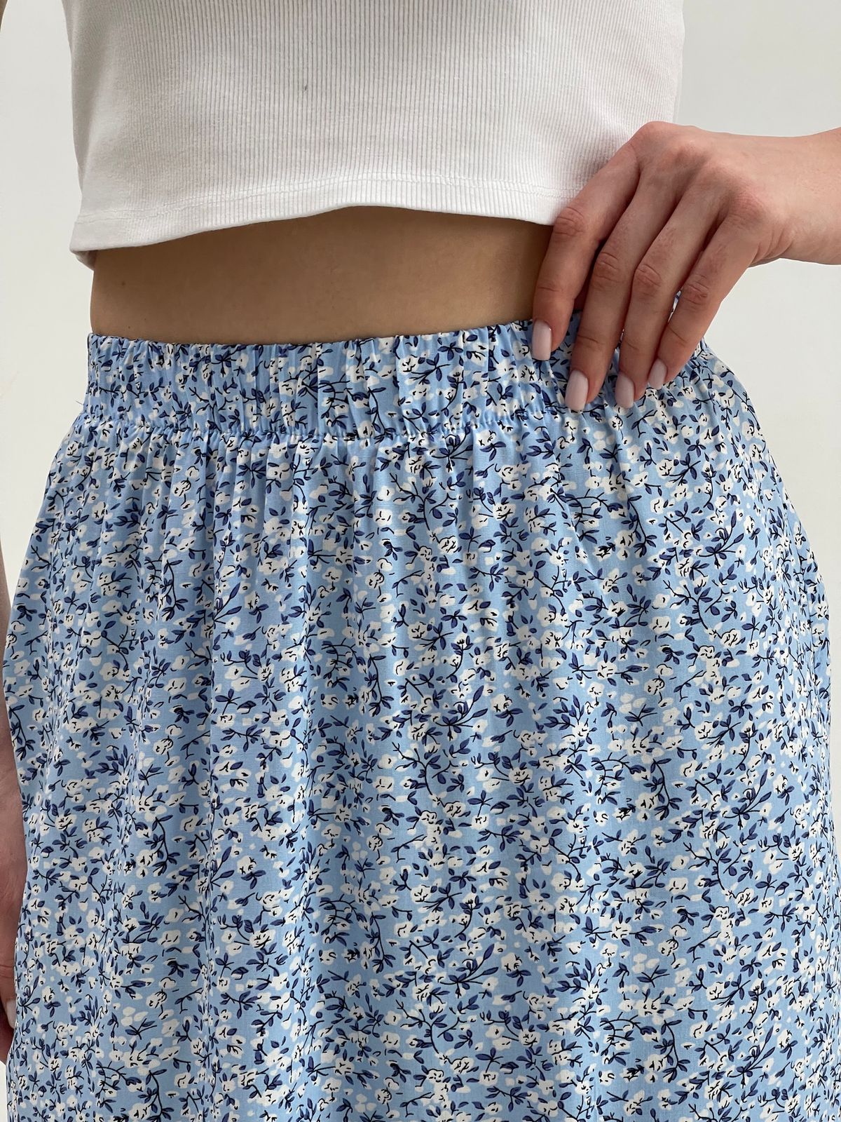 Купить Длинная женская юбка с разрезом в цветочек голубая Merlini Лакко 400001265 размер 42-44 (S-M) в интернет-магазине