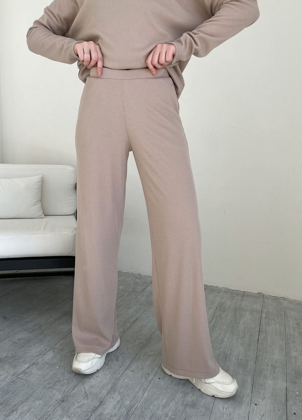 Купити Бежевий костюм жіночий у рубчик з широкими штанами Merlini Мантуя 100000403, розмір XS-M в інтернет-магазині