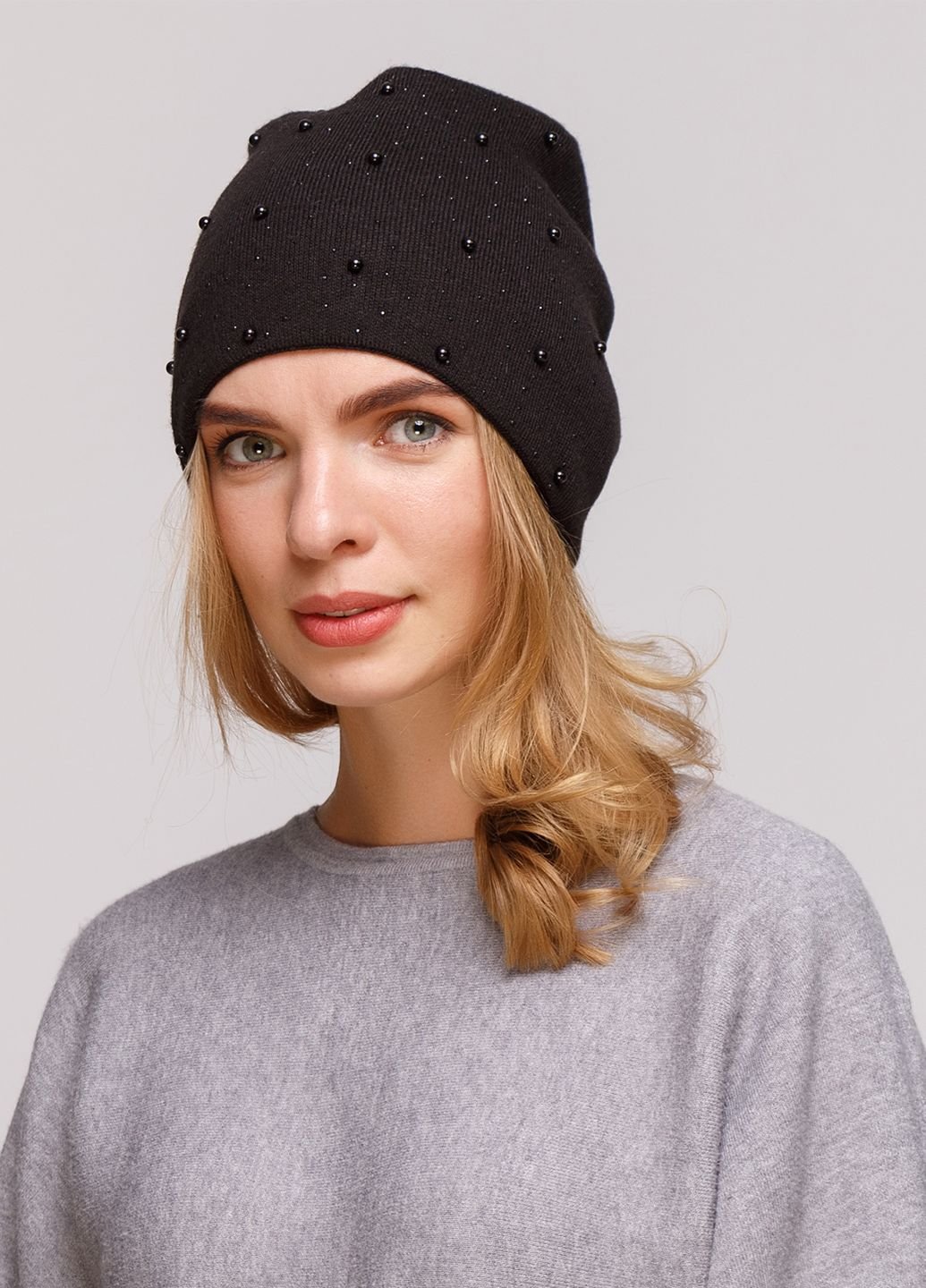Купить Зимняя теплая женская шапка на флисовой подкладке DeMari Марс 550048 - Черный в интернет-магазине