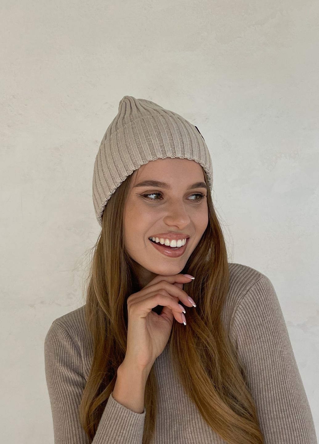 Купить Теплая зимняя кашемировая женская шапка с отворотом на флисовой подкладке DeMari 500128 в интернет-магазине