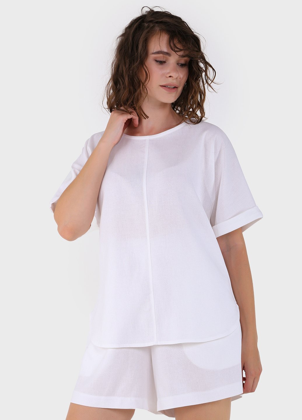 Купить Оверсайз льняная футболка женская белого цвета Merlini Лацио 800000035, размер 42-44 в интернет-магазине