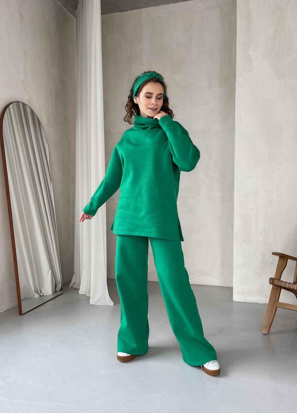 Купить Теплый повседневный зеленый костюм женский на флисе двойка: реглан, брюки клеш Марсала 100000205, размер 42-44 в интернет-магазине