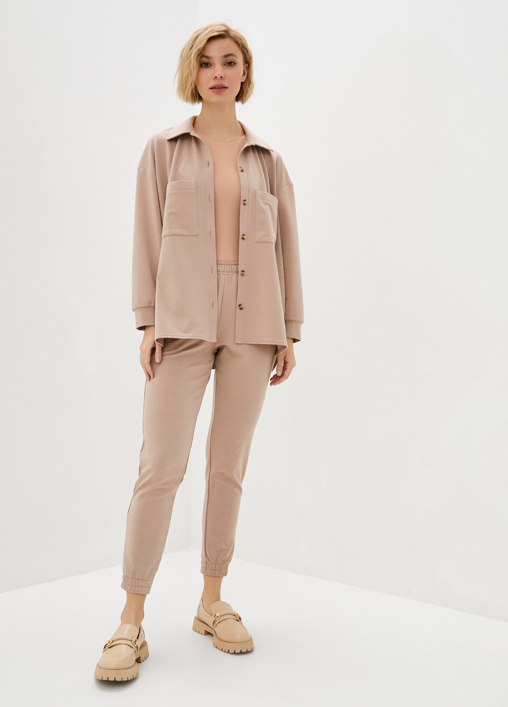 Купить Костюм женский с рубашкой бежевого цвета Merlini Сандерленд 100000087, размер 42-44 в интернет-магазине