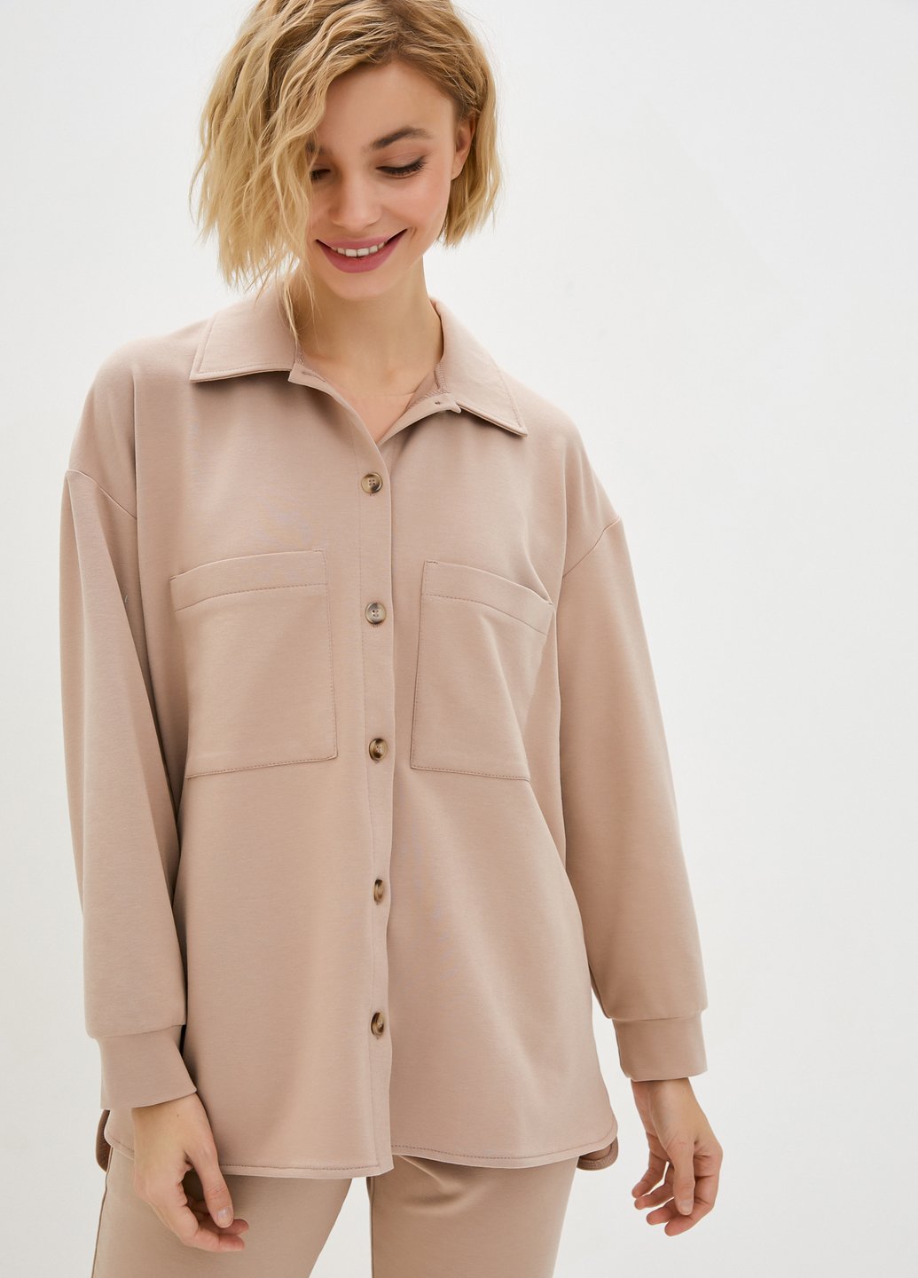 Купить Рубашка женская трикотажная оверсайз Merlini Йорк 200000060 - Бежевый, 42-44 в интернет-магазине