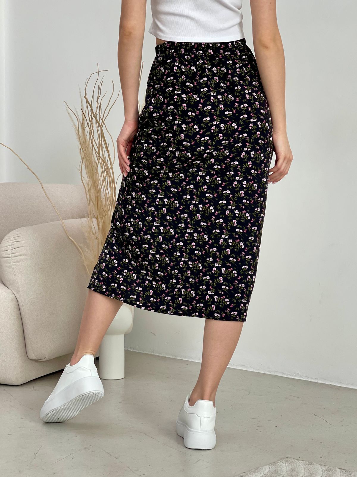 Купить Длинная женская юбка с разрезом в цветочек черная Merlini Фонта 400001281 размер 42-44 (S-M) в интернет-магазине