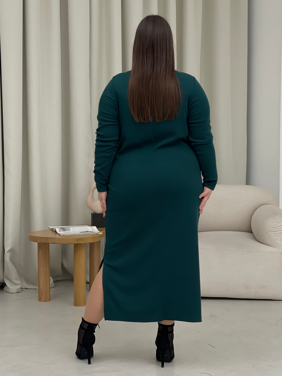 Купить Длинное платье зеленое в рубчик с длинным рукавом Merlini Кондо 700001163, размер 42-44 (S-M) в интернет-магазине