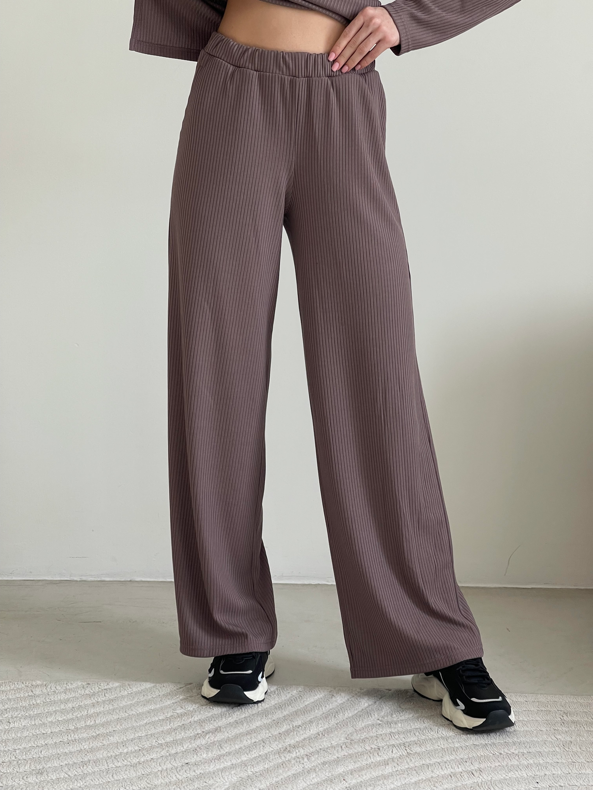 Купить Костюм с широкими брюками в рубчик цвет мокко Merlini Менто 100001164, размер 42-44 (S-M) в интернет-магазине