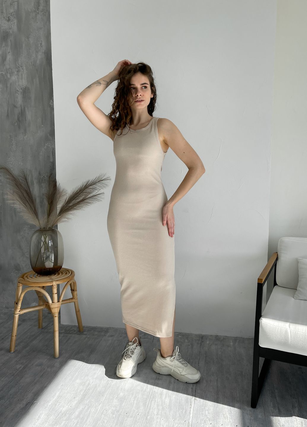 Купить Длинное платье-майка в рубчик светло-бежевое Merlini Лонга 700000102 размер 46-48 (L-XL) в интернет-магазине