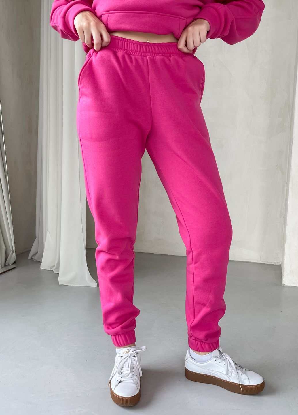 Купить Теплый малиновый спортивный костюм женский на флисе двойка: худи, спортивные штаны Лекко 100000173, размер 42-44 в интернет-магазине