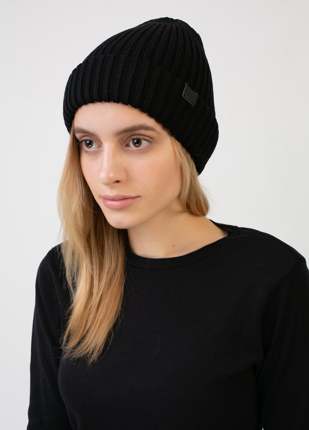 Купить Теплая зимняя велюровая шапка Merlini Майкл 330090 - Черный в интернет-магазине