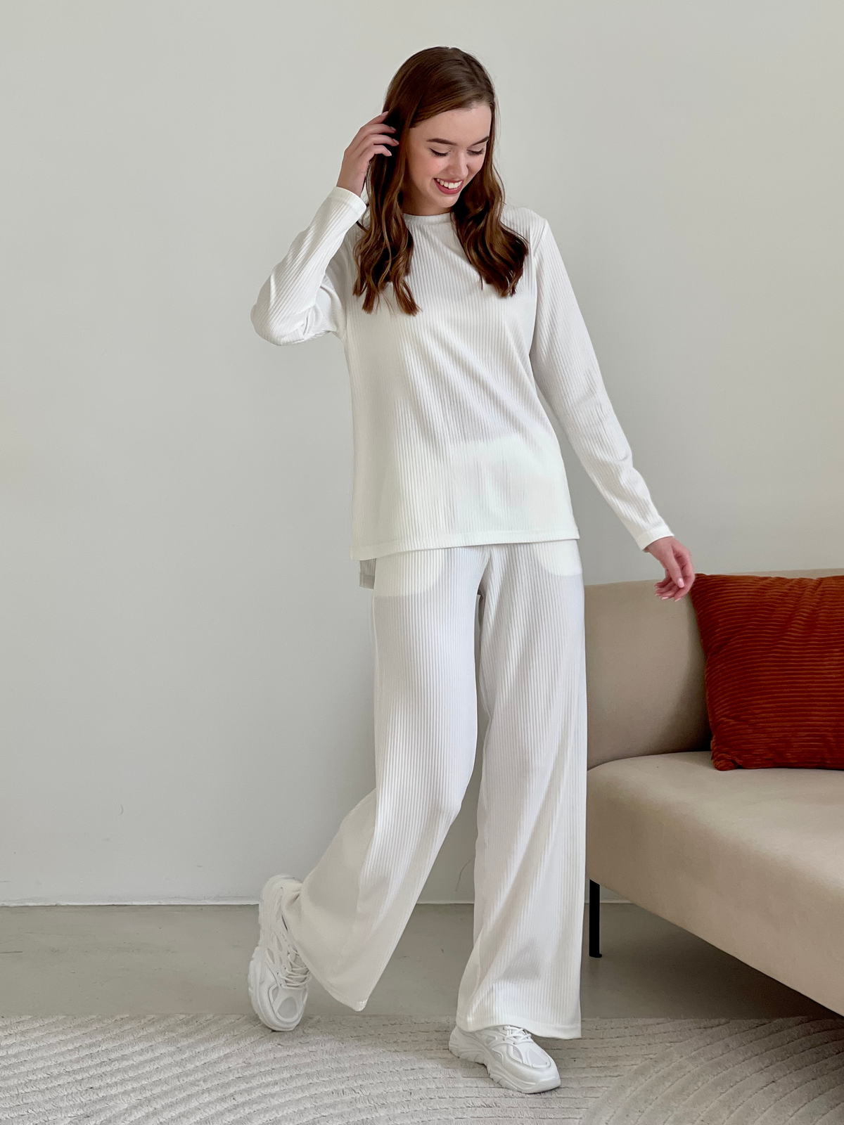Купить Костюм с широкими брюками в рубчик белый Merlini Менто 100001166, размер 42-44 (S-M) в интернет-магазине