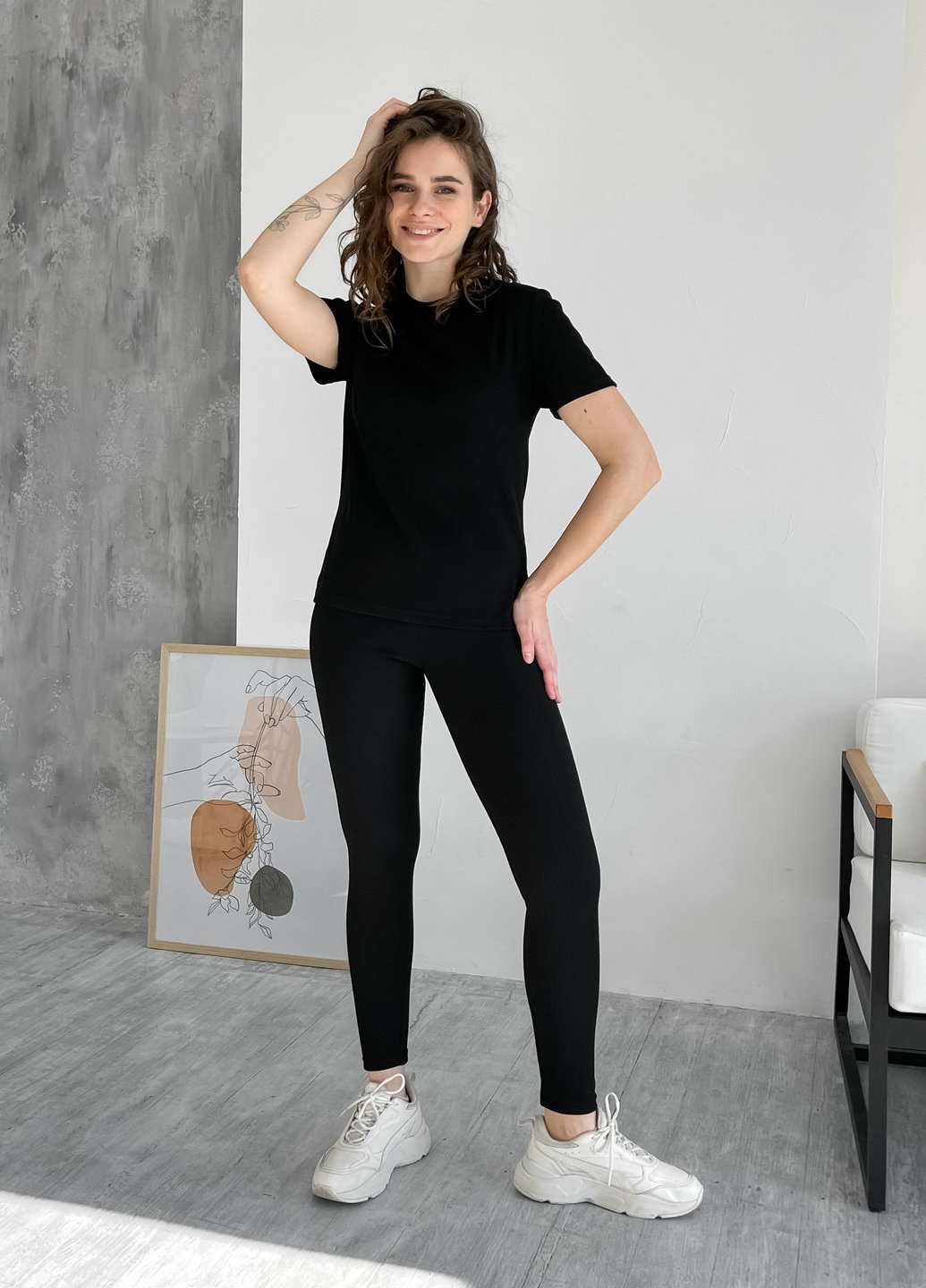Купить Костюм женский в рубчик футболка с лосинами черный Merlini Сантино 100000501, размер XS-M (40-44) в интернет-магазине