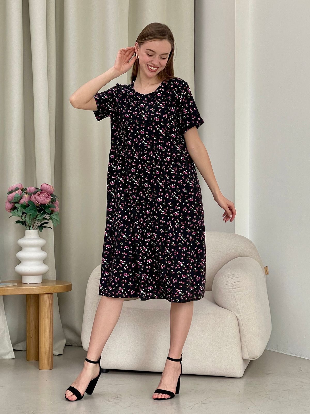 Купить Летнее платье с рюшами в цветочек чорное Merlini Казерта 700001261 размер 42-44 (S-M) в интернет-магазине