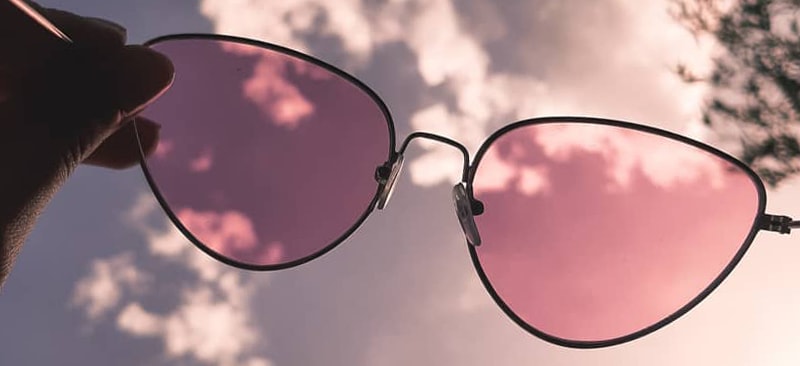 розовые солнцезащитные очки